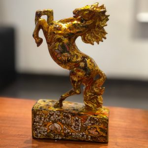 Mã Đáo - Tượng Sơn Mài Nghệ Thuật bởi Họa Sĩ Nguyễn Tấn Phát