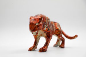 Hổ XXIII - Tượng sơn mài bởi họa sĩ Nguyễn Tấn Phát