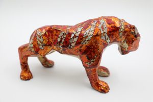 Hổ XXIII - Tượng sơn mài bởi họa sĩ Nguyễn Tấn Phát