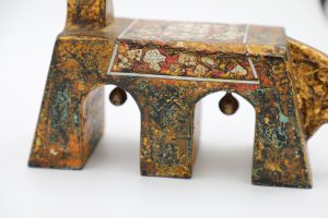 Môn Ngưu - Tượng sơn mài bởi họa sĩ Nguyễn Tấn Phát
