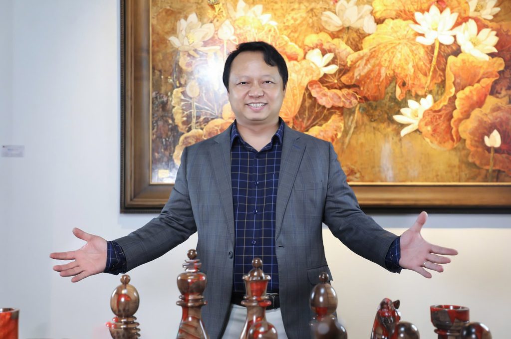 nha-tham-dinh-nghe-thuat-cua-nguyen-art